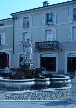 Fontana di Ercole slide