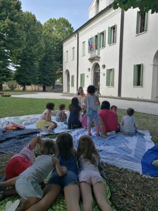 Biblioteca Civica di Albignasego slide