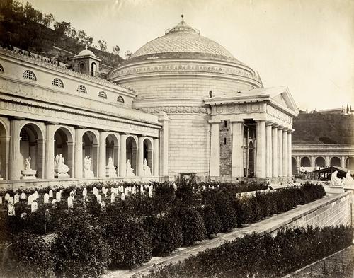 Il Porticato di Sant’Antonino - Cimitero monumentale di Staglieno slide