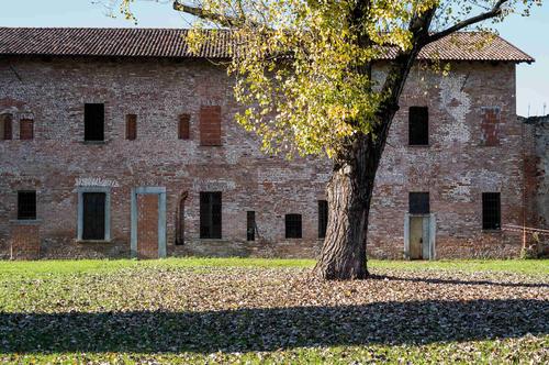 Cascina Monluè slide