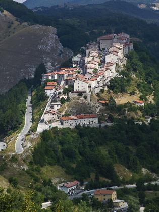 Museo Civico Archeologico di Opi (MUAO) slide