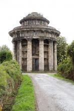 Acquedotto monumentale “Nottolini” di Guamo - Tempietto di San Concordio  slide