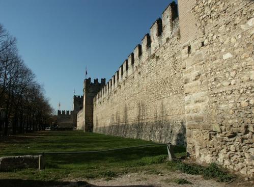 Cinta muraria di Soave slide