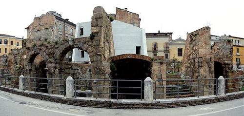 TEATRO ROMANO DELLA CITTÀ DI TERAMO slide