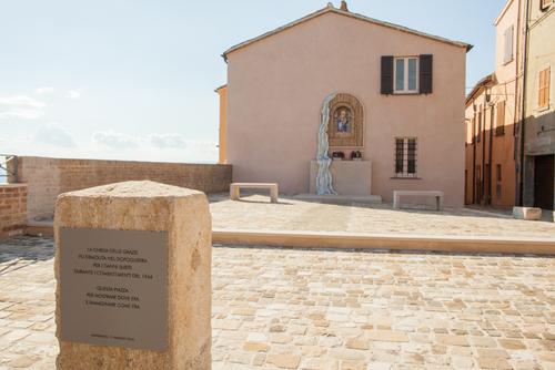 Piazzetta della Madonna delle Grazie slide