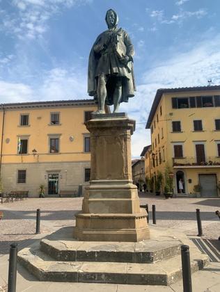 MONUMENTO STATUA DI GIOTTO slide