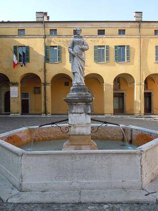 MONUMENTO DEDICATO A DOMENICA CALUBINI IN PIAZZA UGO DALLO