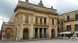 TEATRO COMUNALE TINA DI LORENZO slide