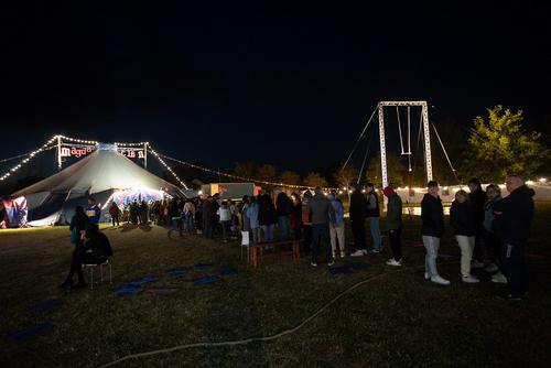 MagdaClan circo slide
