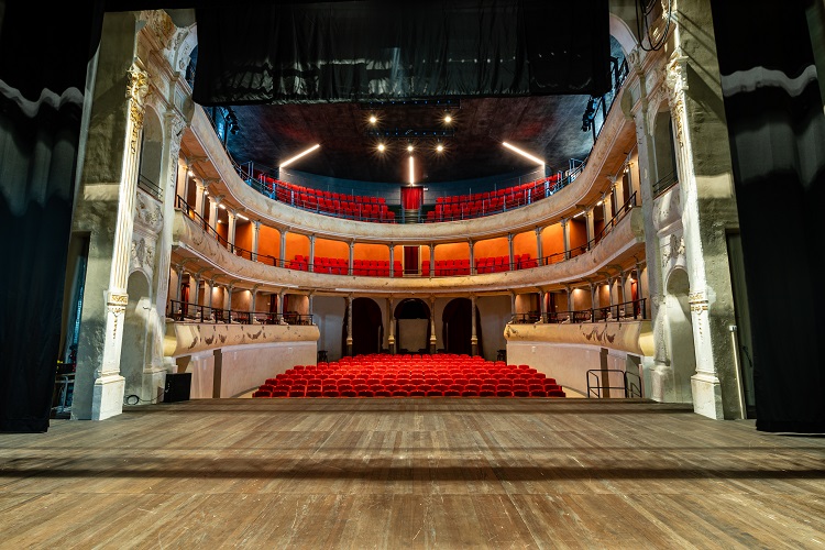 Immagini di Intervento di miglioramento della funzionalità del Teatro Civico: accessibilità e aumento capienza.