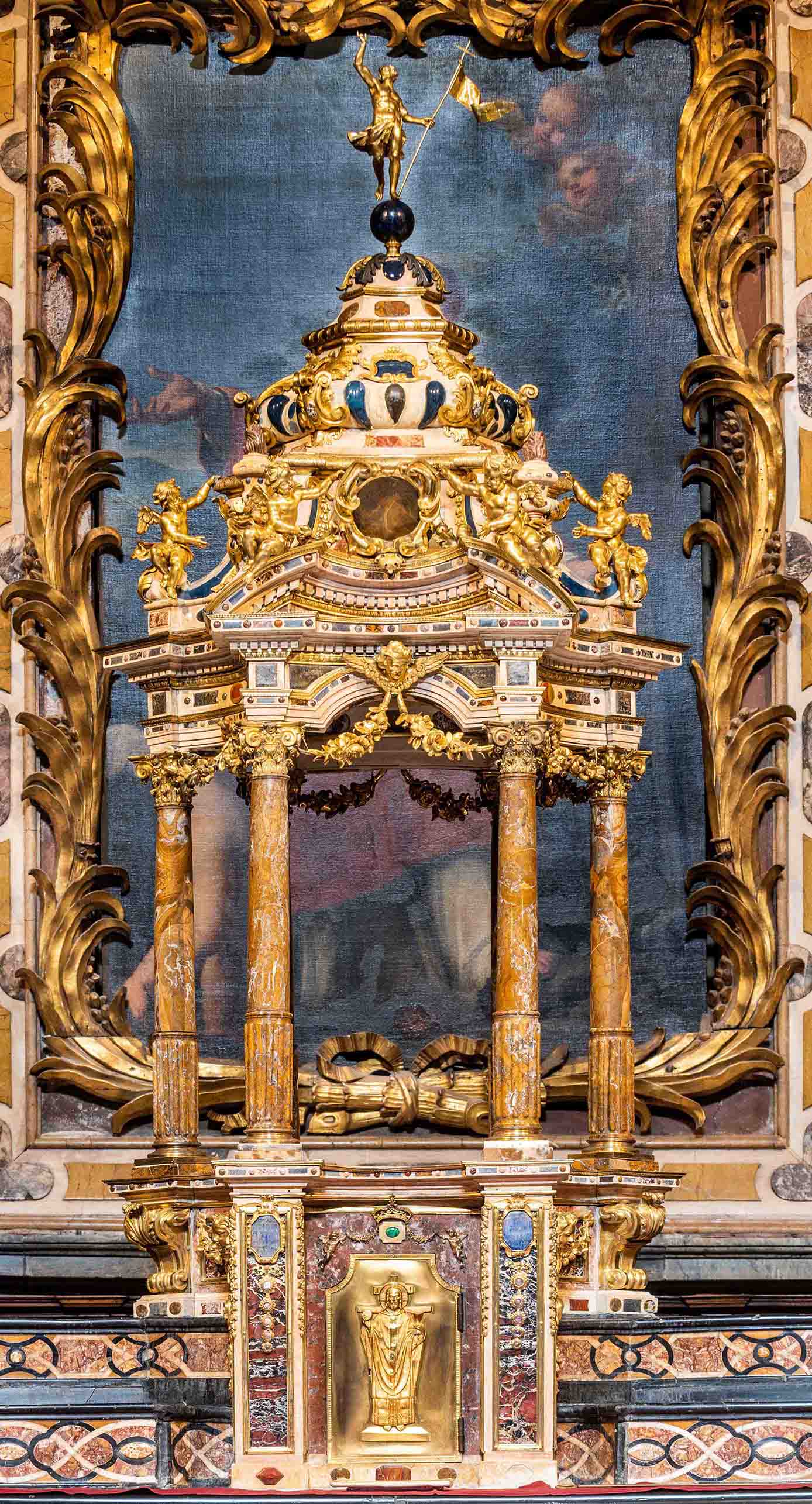 Immagini di Restauro della zona presbiteriale e dell’Altare maggiore della Real Chiesa di San Lorenzo