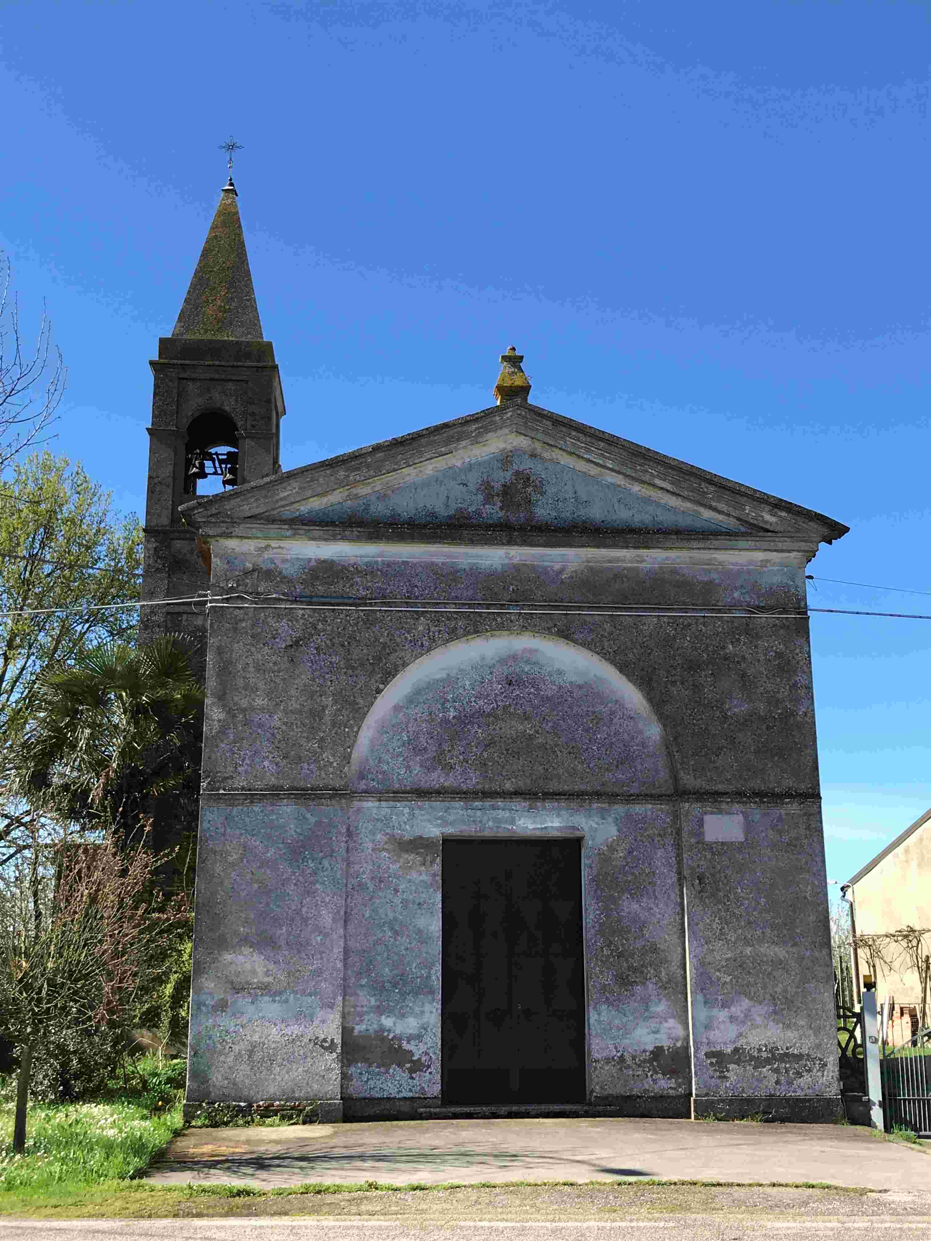 Immagini di RISTRUTTURAZIONE E OPERE DI MIGLIORAMENTO DELLA VULNERABILITA' SISMICA A SEGUITO DEL SISMA DEL 2012 ORATORIO DELLA MADONNA DELLA NEVE